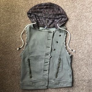BKE Jackets & Coats - Buckle BKE Vest Olive Jean Hood Medium Asymmetric BKE Jackets & Coats - Buckle BKE Vest Olive Jean Hood Medium Asymmetric